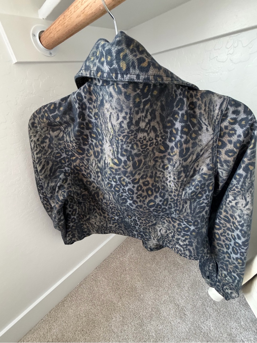 Audrey Ann Leopard Print Cropped Moto Jacket Animal Print Size M - Picture 4 of 4
